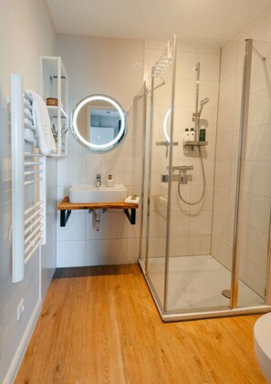 Ferienhaus | Badezimmer | Dusche, Haartrockner