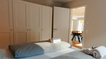 House | 2 bedrooms, individually furnished