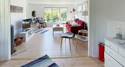 Spacious Family Cottage in Kyrkesund