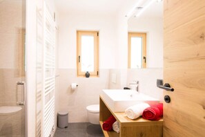 Apartment | Bathroom