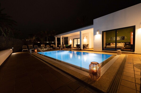 Maison | Piscine | Piscine intérieure, piscine extérieure