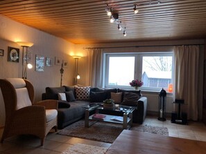 Living area - Kassler Comfortable Holiday Residence (Feldberg)