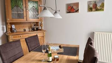 Oven, electric kettle, toaster