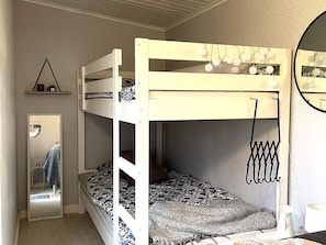 House | 2 bedrooms, individually furnished