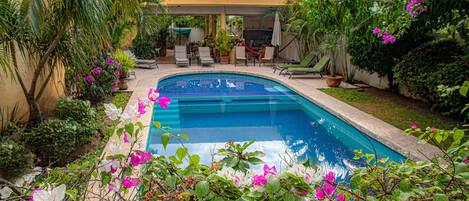 Kolam renang outdoor