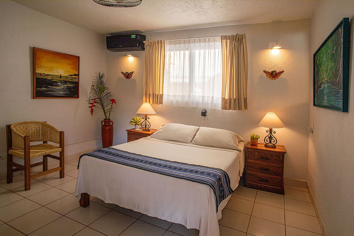 Chambre Double Standard, 1 grand lit | Draps en coton égyptien, literie de qualité supérieure