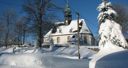 Brauer Modern Retreat