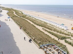 Apartment | Beach | Beach nearby - Bright Apartment With Frontal sea View (Middelkerke)