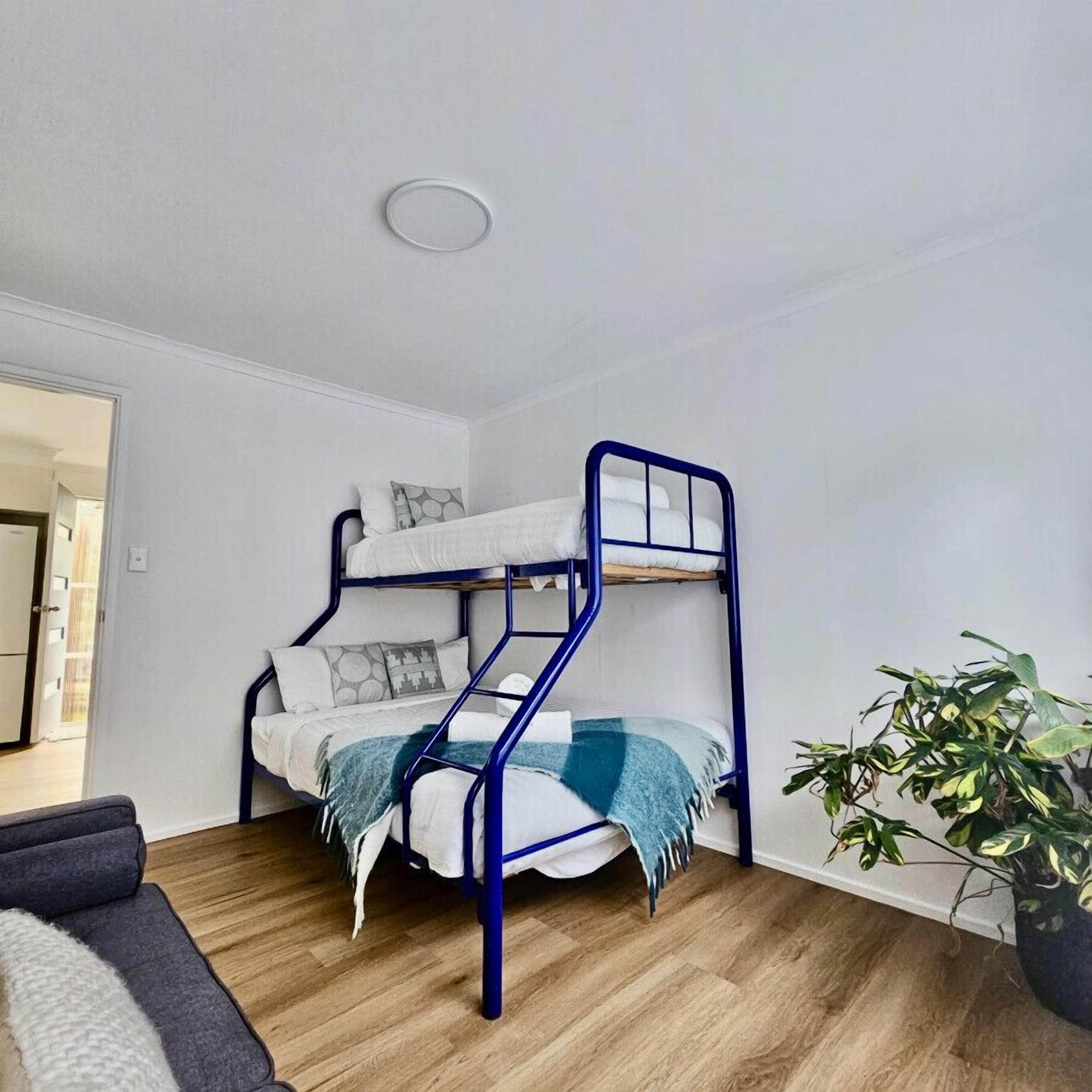3 bedrooms, desk, free WiFi, bed sheets