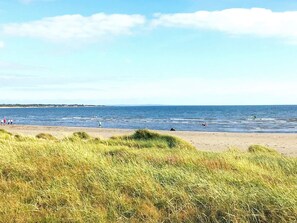 House | Beach - 8 Person Holiday Home in Skummeslovsstrand (Skummesloevsstrand)