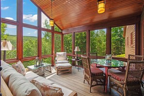 Smart TV, fireplace, books, offices