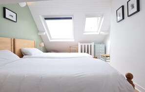 4 Schlafzimmer, Reisekinderbett, kostenloses WLAN, Bettwäsche
