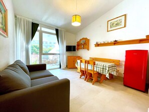 Living area - Villa in Caorle Near Spiaggia Tartaruga (Caorle)