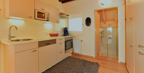 Apartment | Private kitchen - Apartment in Seefeld Near Rosshutte Ski Resort (Seefeld in Tirol)