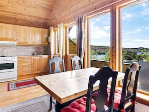 House | Dining - 6 Person Holiday Home in Anneland (Gulen)