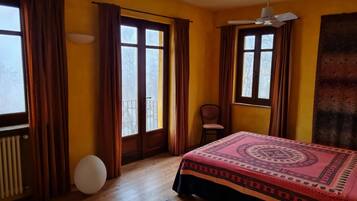 Apartemen | 1 kamar tidur dan dilengkapi dengan perabotan berbeda-beda