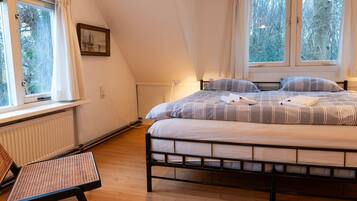 Rumah | 3 kamar tidur dan dilengkapi dengan perabotan berbeda-beda