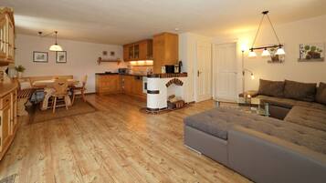 Ketel listrik dan pemanggang roti