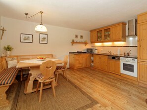 Electric kettle, toaster - Waldhaus Sonnenberg Apartment 2 (Drachselsried)