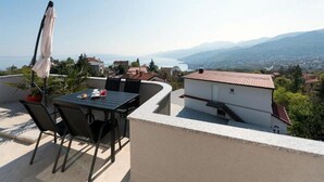 Unclassified image, 3 of 27, button - Apartments Bella Vista - One Bedroom Apartment With Sea View (Kastav)