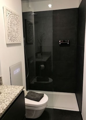 Apartment | Badezimmer | HandtĂŒcher