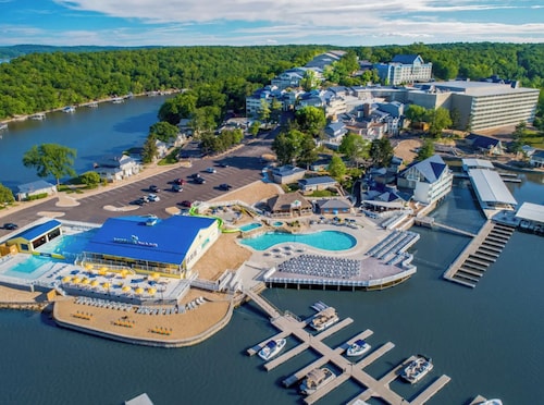 Lakefront Stargazer - Fireplace - Desk - King & Queen Beds - Stunning Views