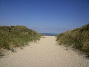 On the beach - Am Januspark 14 Modern Retreat (Juist)