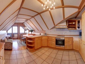 Private kitchen - Staufenblick Roof Studio in the House (Inzell)