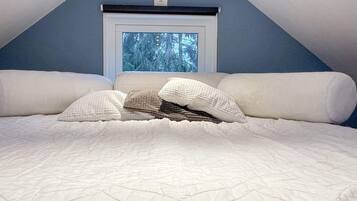 House | 3 bedrooms, individually furnished