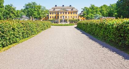 4 Person Holiday Home in Hallnas-by Traum