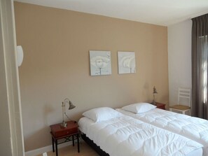 Apartment | 6 Schlafzimmer, individuell eingerichtet, Bügeleisen/Bügelbrett