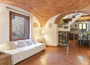 Villa | 6 bedrooms - Villa Rosina Comfortable Holiday Residence (Lucignano)
