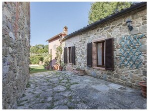 Exterior - Villa Rosina Comfortable Holiday Residence (Lucignano)