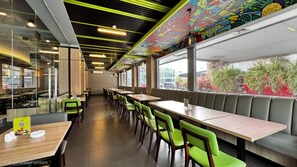Restaurant - MaxOne Dumai (Dumai)