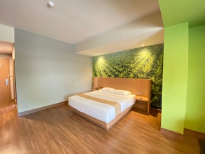 Quarto luxo | Escrivaninha, cortinas blackout, Wi-Fi de cortesia, roupa de cama