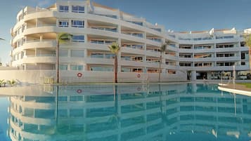 Apartment | Pool | Outdoor pool