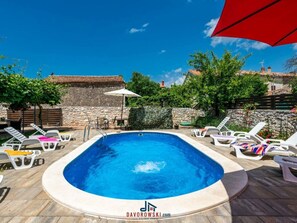 Outdoor pool - Andrea Comfortable Holiday Residence (Marcana)