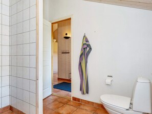 House | Bathroom