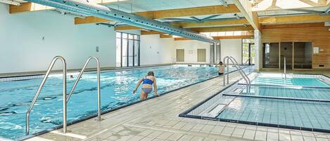 Maison | Piscine | Piscine couverte, piscine extérieure