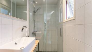 Chalet | Kamar mandi