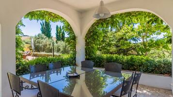 Villa | Dining