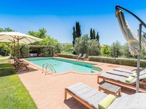 Villa | Pool | Indoor pool, outdoor pool - Belvilla by OYO Villa Limoni Dieci (Ripatransone)