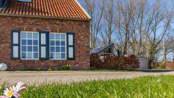 House | Property grounds