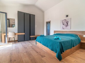 Villa | 7 sovrum, unika möbler och sängkläder