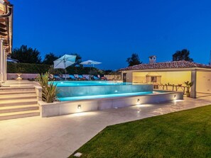 Villa | Piscine | Piscine couverte, piscine extérieure