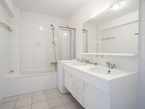 Apartment | Badezimmer