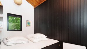 3 bedrooms, individually furnished - 6 Person Holiday Home in Jaegerspris (Jægerspris)