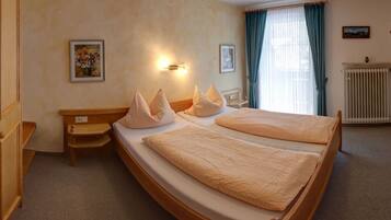 Individually furnished, iron/ironing board