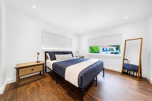 2 bedrooms, desk, iron/ironing board, travel crib