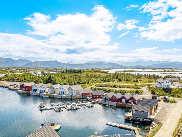 House | Exterior - 6 Person Holiday Home in Bud (Averoy)